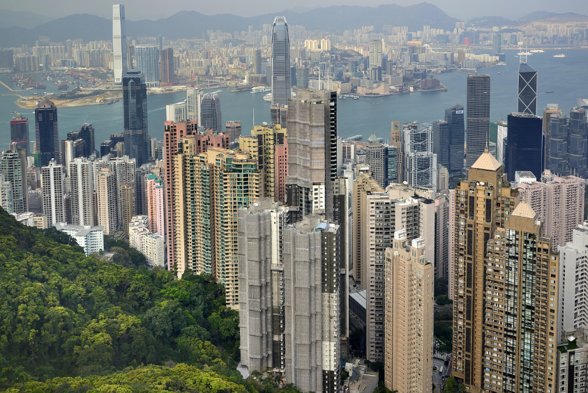 做重资产的都懂：挣完周期的钱，下一代靠什么？