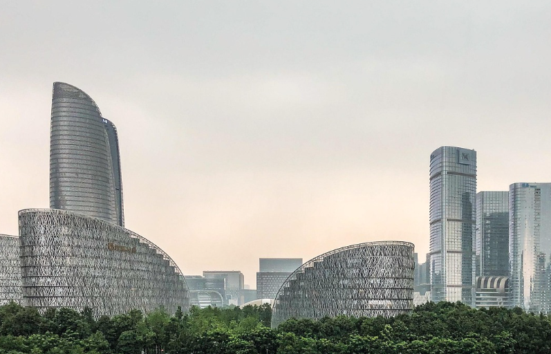 温江家具老板孙总：年营收过亿后，他把后路选在了新加坡